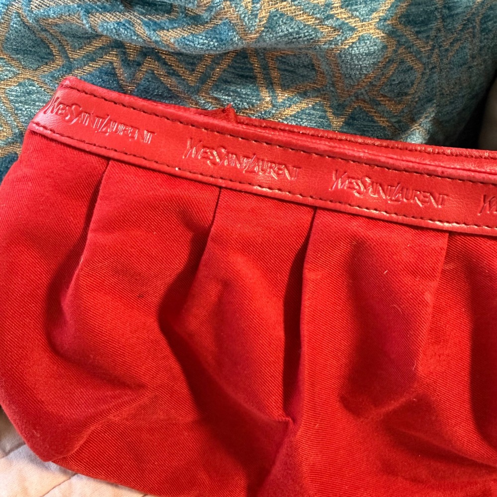 YSL Yves Saint Laurent Red Perfume Makeup Bag Clutch Purse Wallet Authentic z0